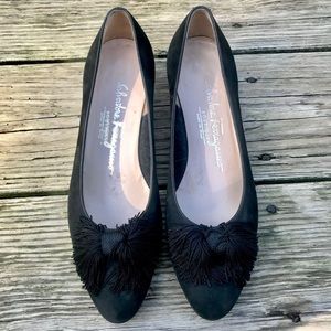 Salvatore Ferragamo suede round toe pump 6